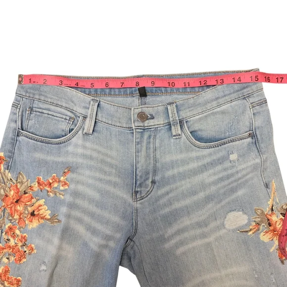 WHBM The Girlfriend Floral Embroidered Light Blue Jeans Size 6 - Picture 14 of 16